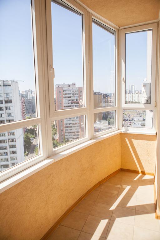 Apartment In 2 Min From Poznyaky Metro Station Киев Экстерьер фото